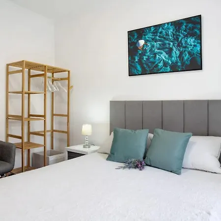 Sea La Vie House By Sam Holiday home