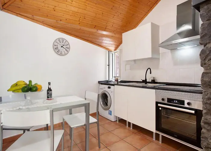 Sea La Vie House By Sam Ribeira Brava